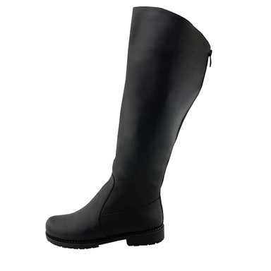 black knee-high boots with flat sole and minimalist design for everyday wear