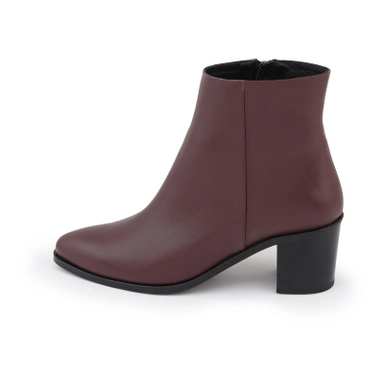 brown leather ankle boots with block heel and side zip for stylish everyday wear