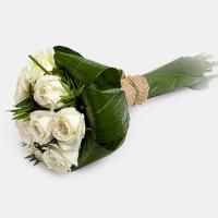 دسته گل رز سفید 10 شاخه