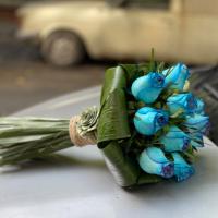 دسته گل رز آبی