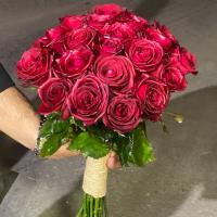 دسته گل رز درجه 2 قرمز