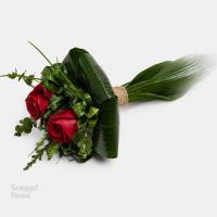 دسته دیزاین شده رز و برگ آرایی