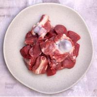 گوشت گوسفندی ران با استخوان خورشتی 1.5 تا 1.6کیلو گرم
