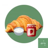 کروسان خامه و مربای توت فرنگی
