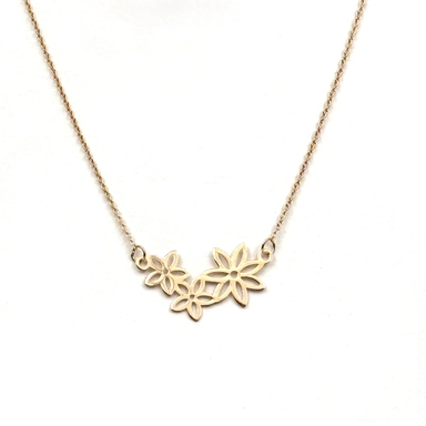 Gold necklace with delicate floral pendant design